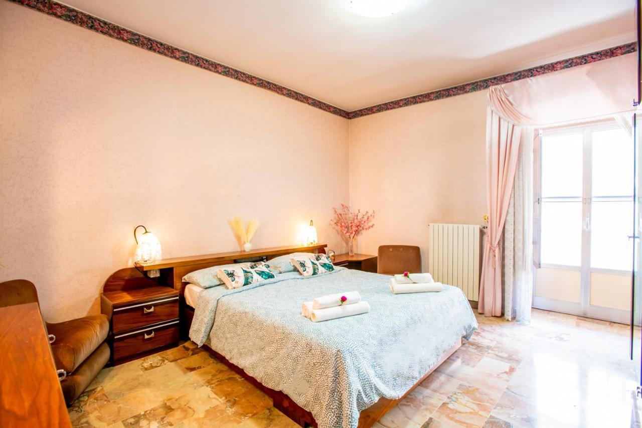 Barocco Room Wi-Fi Ragusa Buitenkant foto